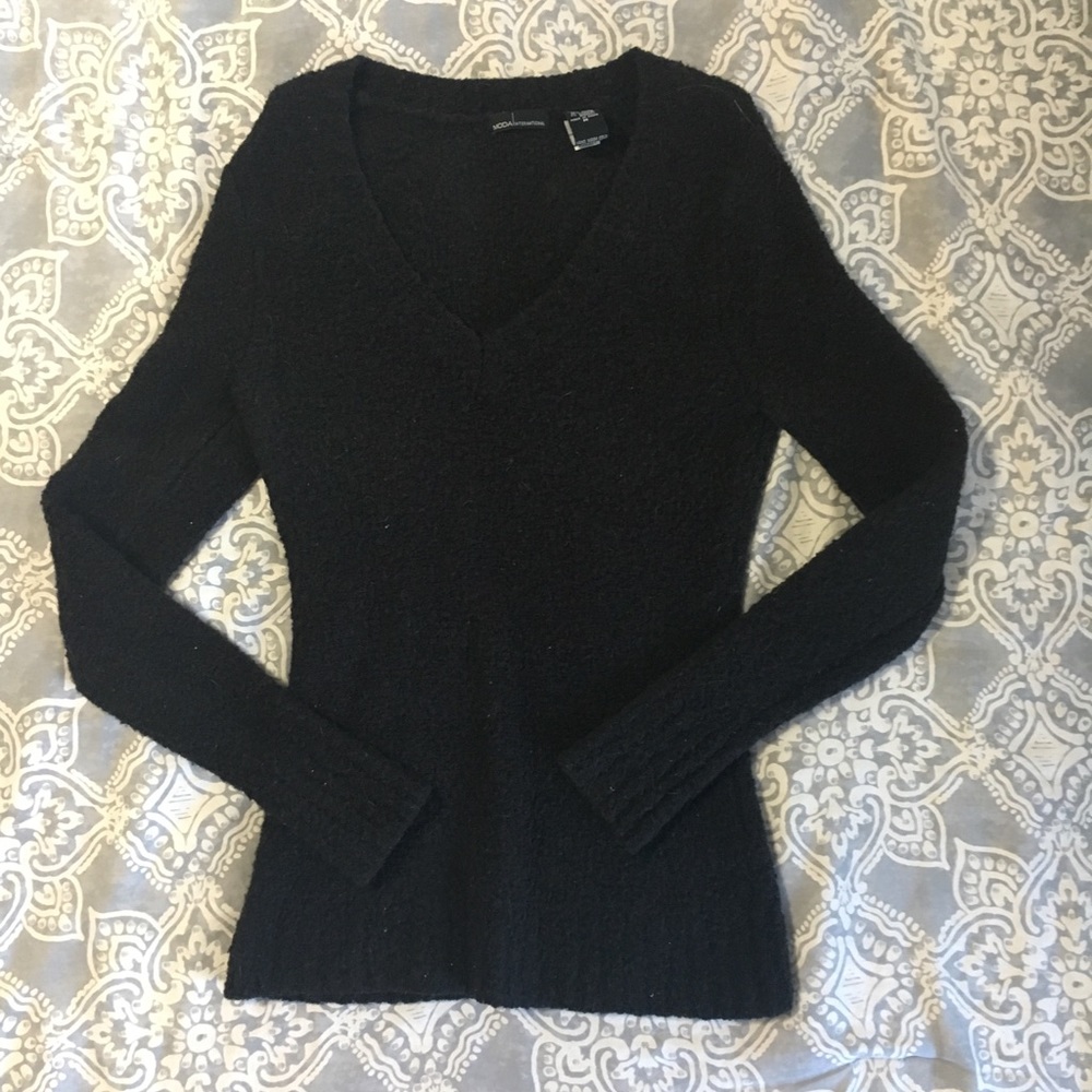 Black bouncle sweater